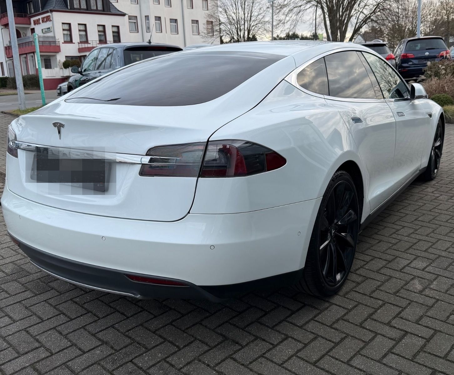 Tesla Model S 85D Performance foto 3
