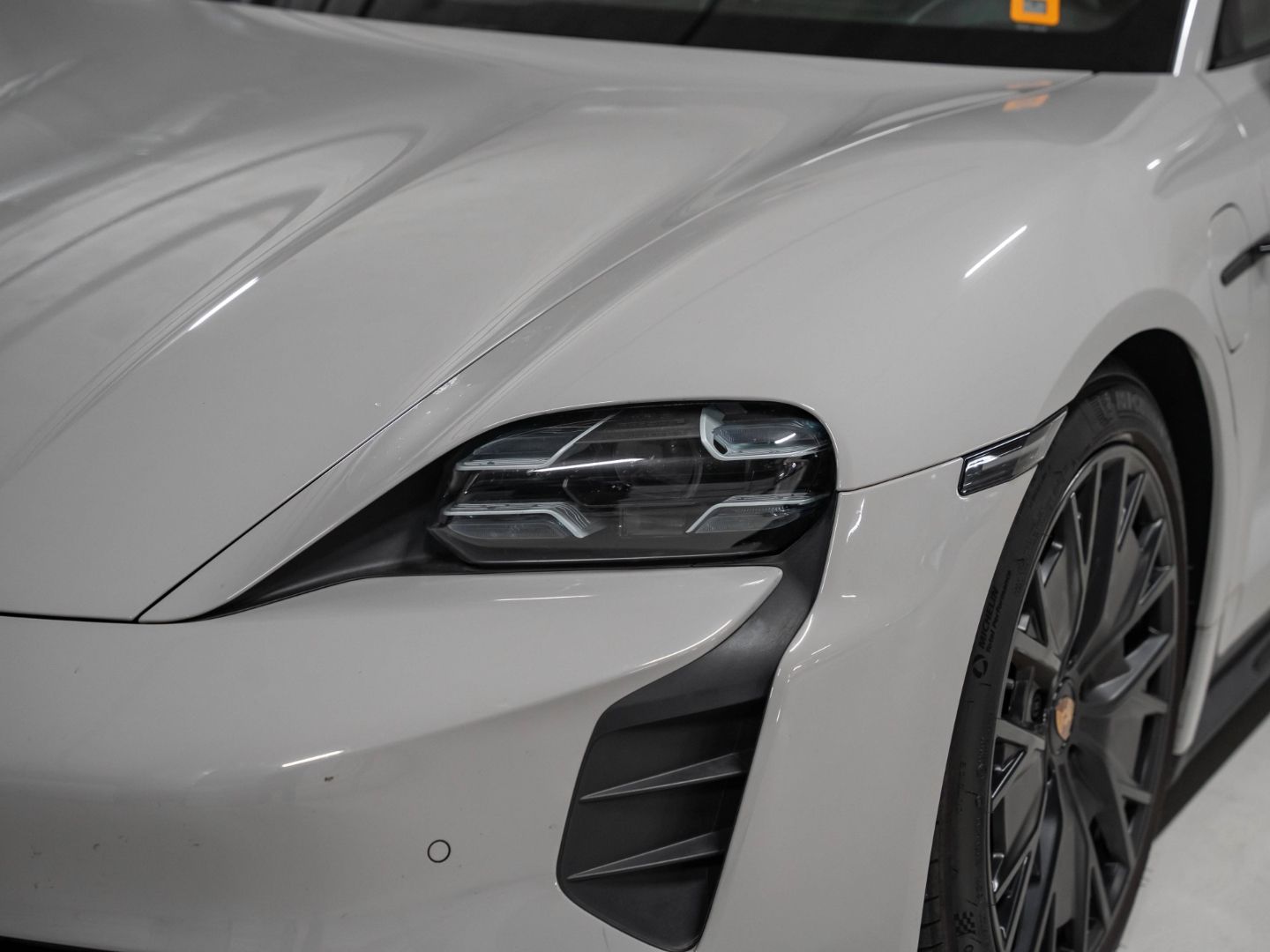 Porsche Taycan GTS HeadUp Beifahrerdisplay Burmester foto 13