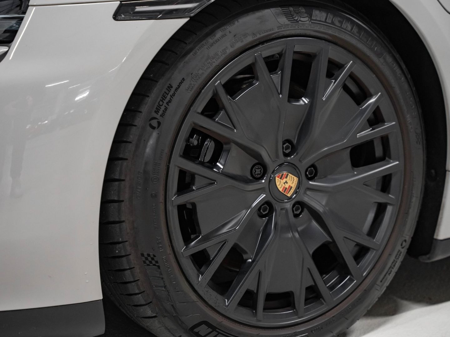 Porsche Taycan GTS HeadUp Beifahrerdisplay Burmester foto 14