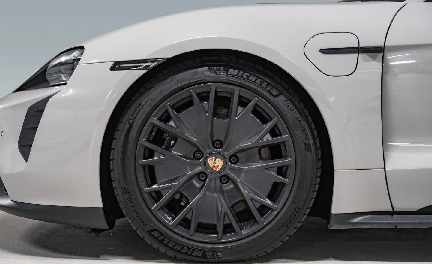 Porsche Taycan GTS HeadUp Beifahrerdisplay Burmester foto 6