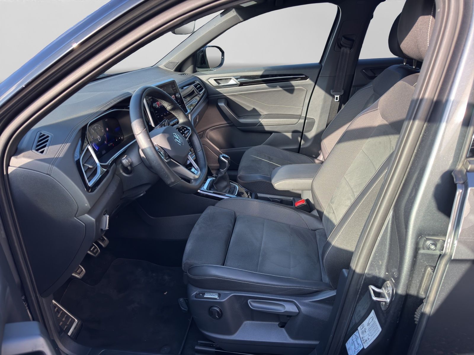 Volkswagen T-Roc 1.0 TSI R-LINE NAVI KAMERA APP-CONNECT LED foto 4