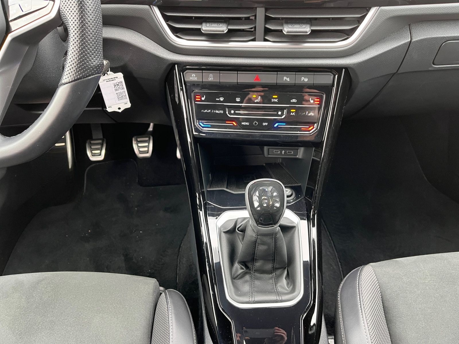 Volkswagen T-Roc 1.0TSI R-Line ACC Cam LED+ Navi Parklenk foto 8