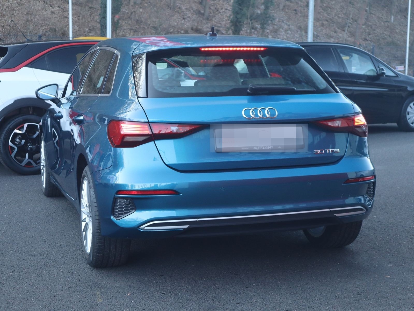 Audi A3 Sportback 30 TFSI LED Navi Sitzheizung PDC foto 3