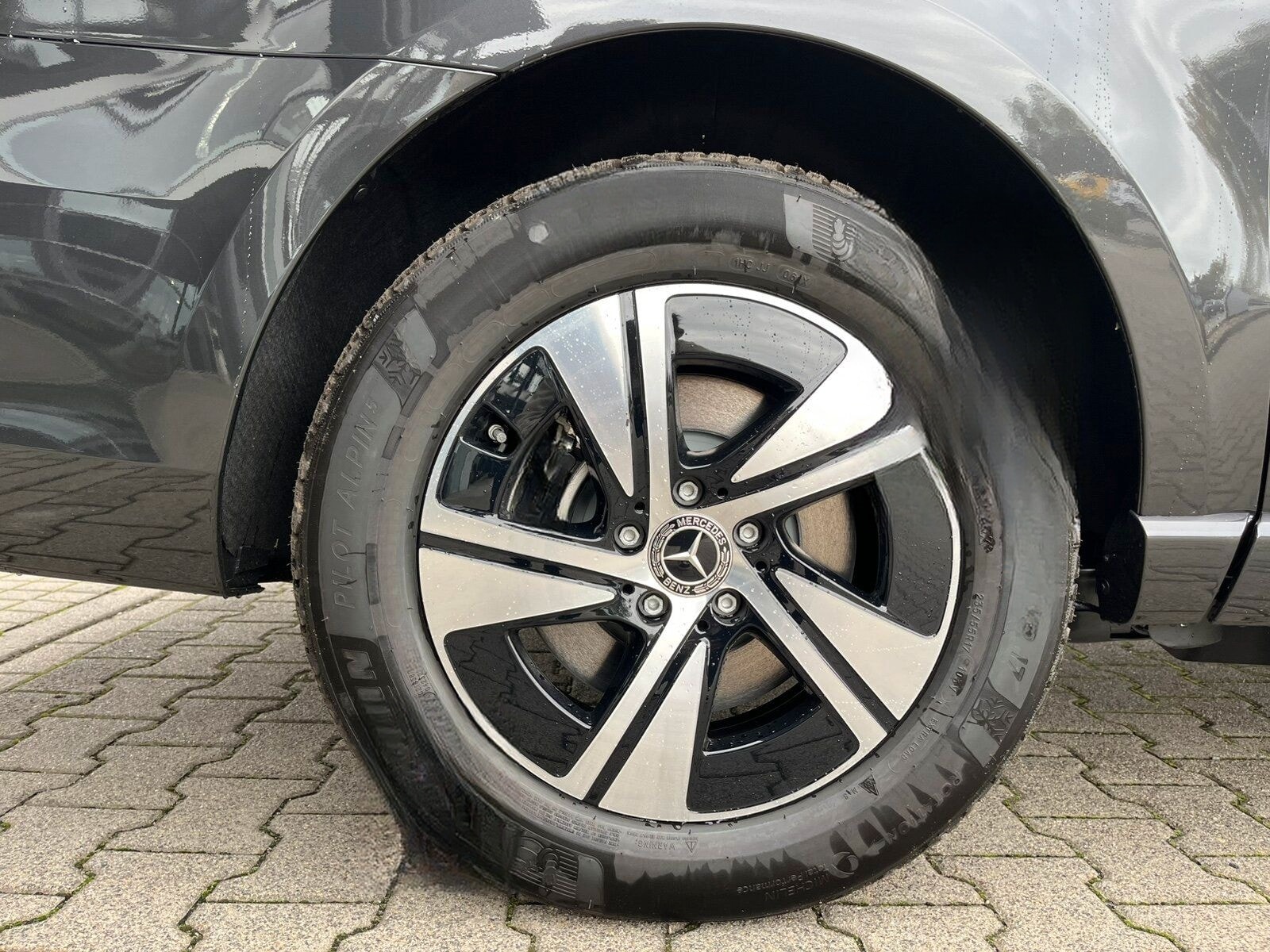 Mercedes-Benz V 300 d 4M AV L AMG Night STANDHZ+AHZV+DISTR+360 foto 5