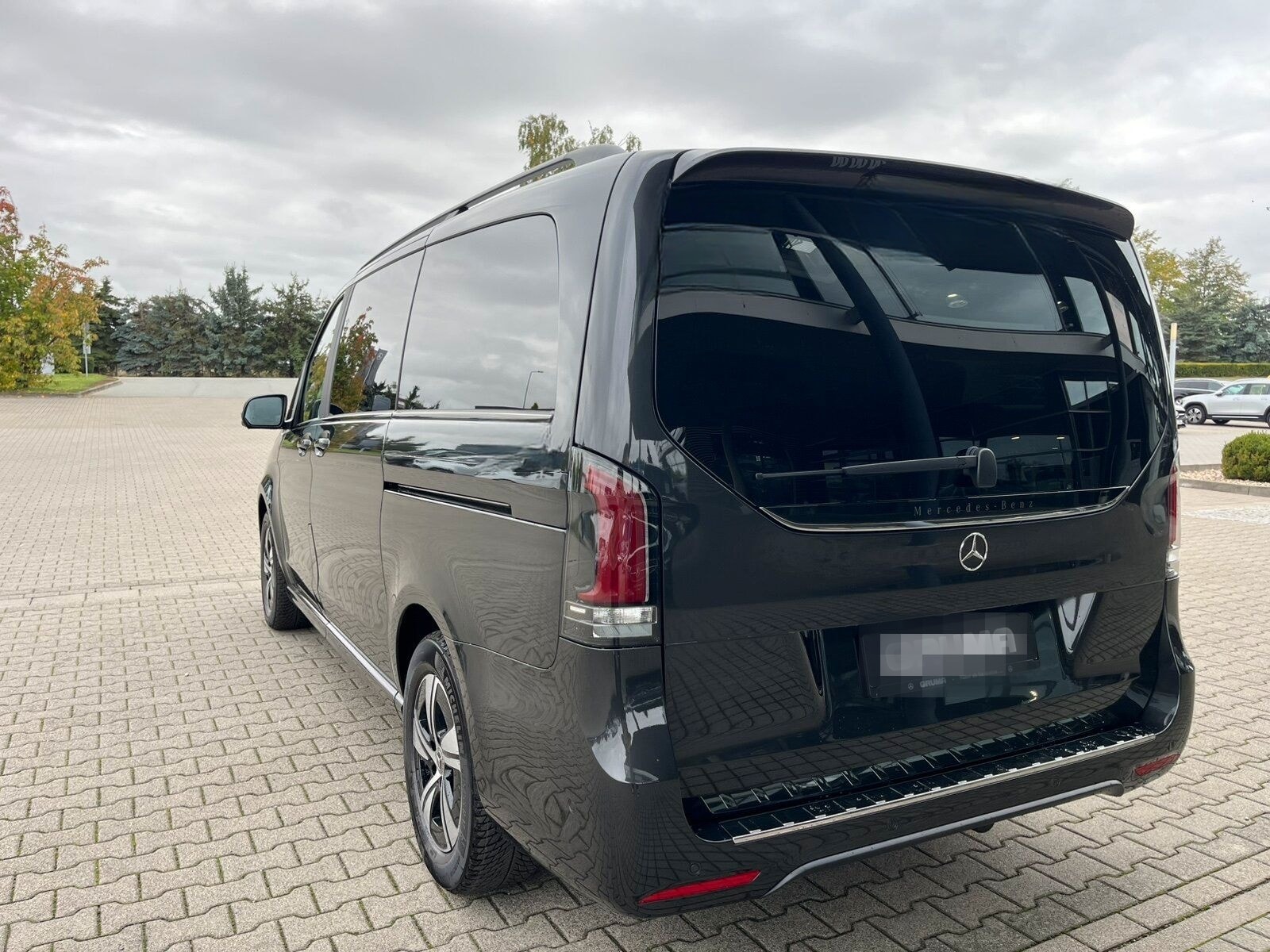 Mercedes-Benz V 300 d 4M AV L AMG Night STANDHZ+AHZV+DISTR+360 foto 8