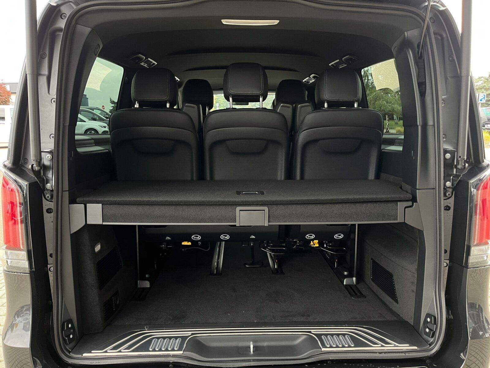 Mercedes-Benz V 300 d 4M AV L AMG Night STANDHZ+AHZV+DISTR+360 foto 10