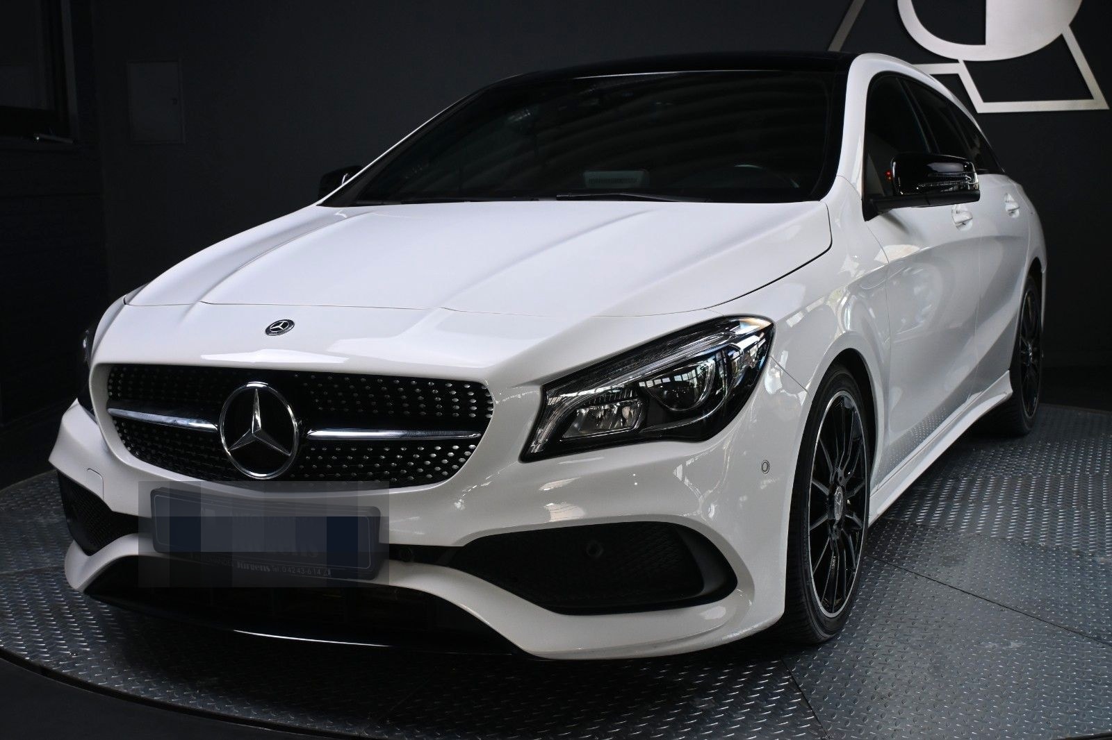 Mercedes-Benz CLA 200 Shooting Brake/NIGHT/AMG/LED/PANO foto 1