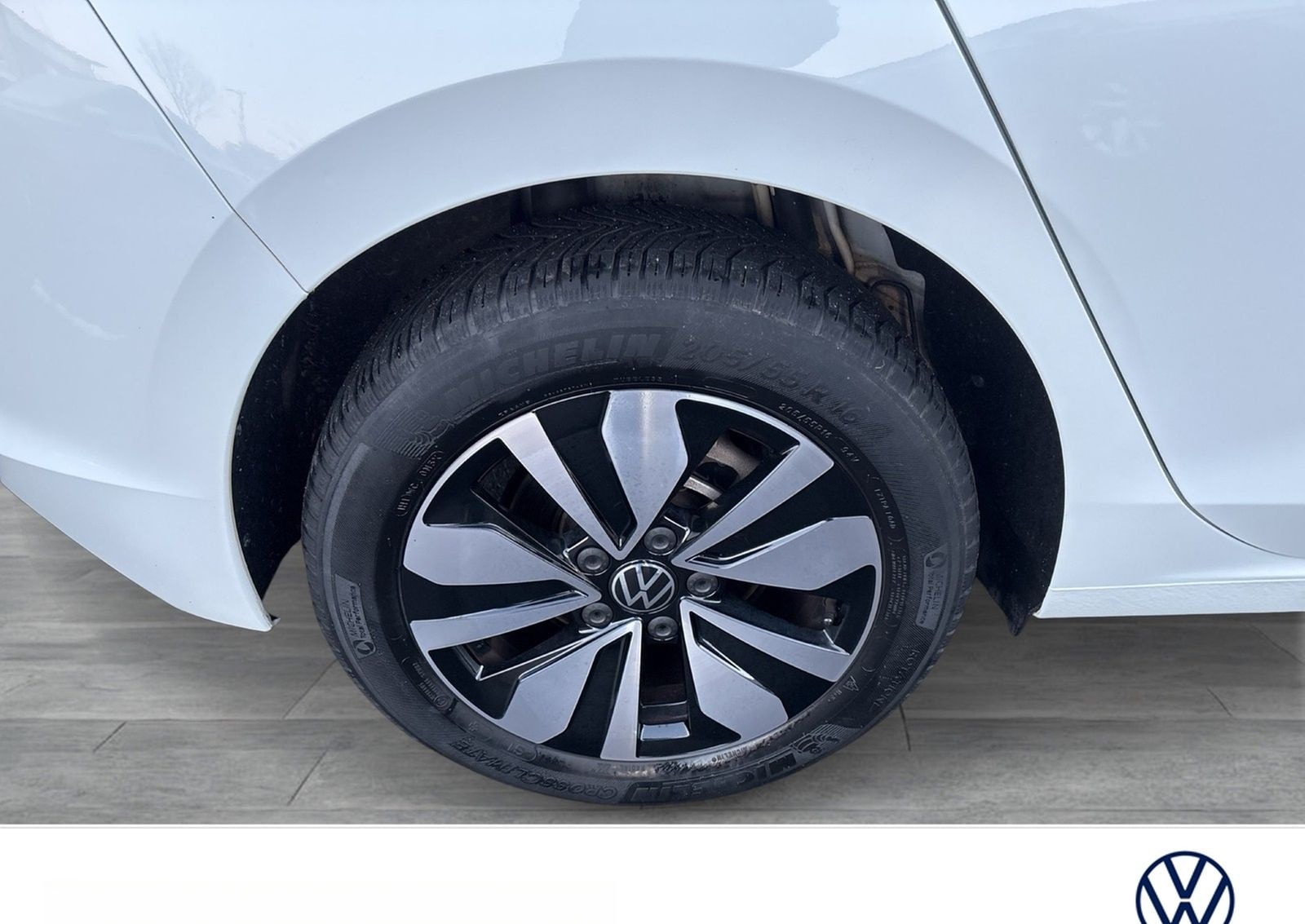 Volkswagen Golf VIII 1.0 eTSI MOVE STANDHZ. AHK CAM NAVI foto 6