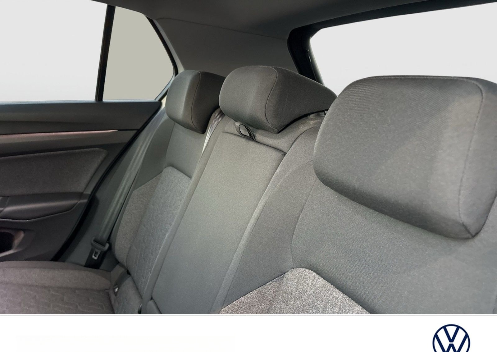 Volkswagen Golf VIII 1.0 eTSI MOVE STANDHZ. AHK CAM NAVI foto 8