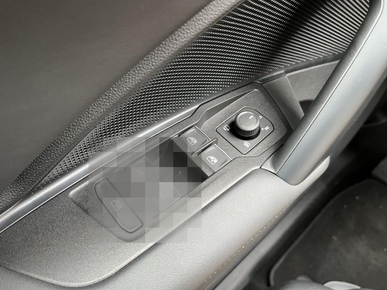 Volkswagen Tiguan 1,5 eTSI DSG Elegance (IQLight+AHK+Navi) foto 15