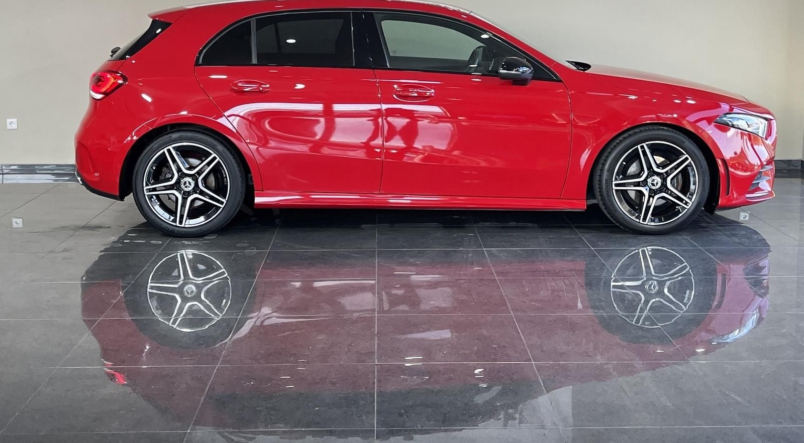 Mercedes-Benz A 200 Amg Line /Navi/LED/Alcantara foto 2