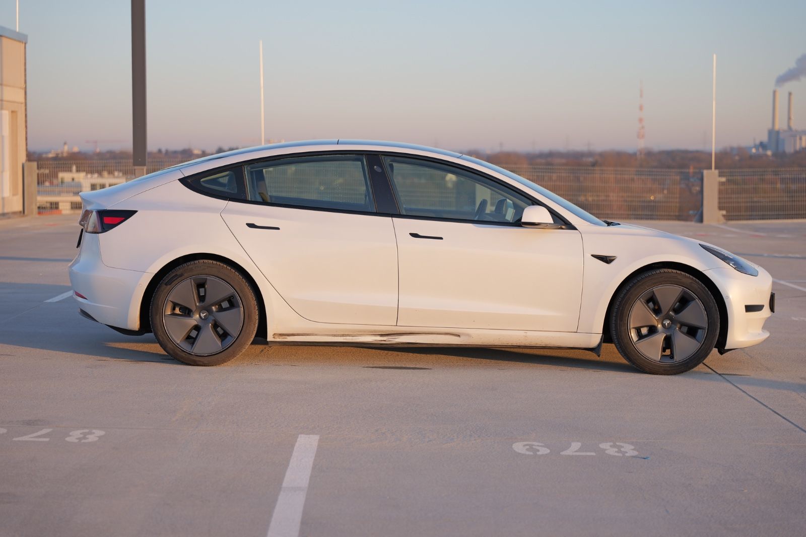 Tesla Model 3 *Stand + Reichweite*Panorama*Autopilot foto 8