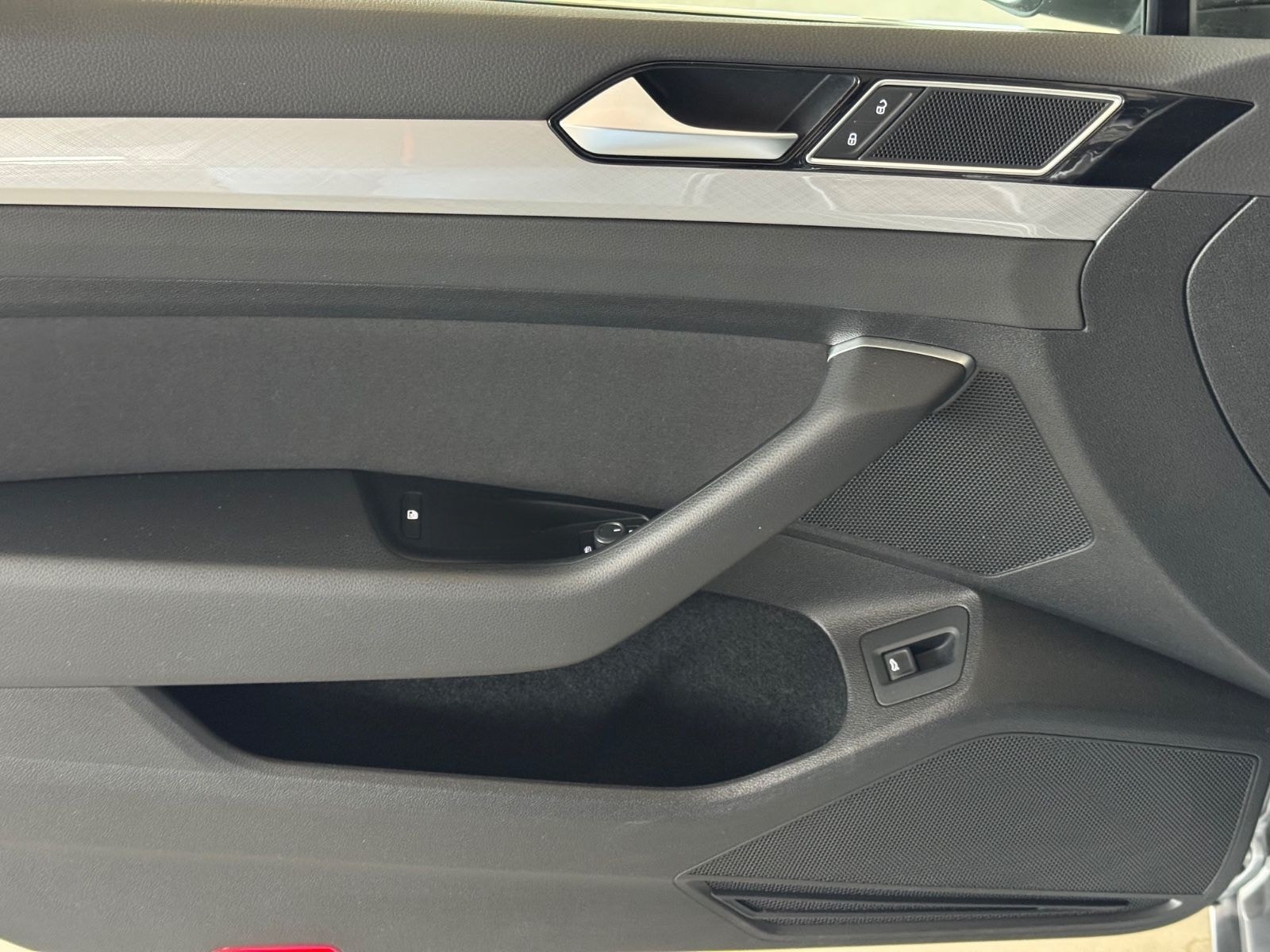 Volkswagen Passat Variant 2.0 TDI Business Matrix/AHK/Kam foto 15