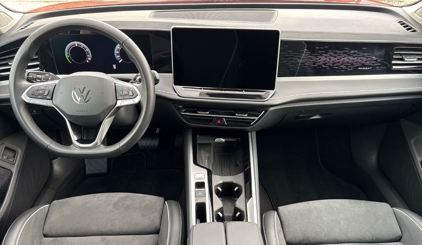 Volkswagen Passat Variant Elegance eHybrid Matrix/CCS/AHK foto 12