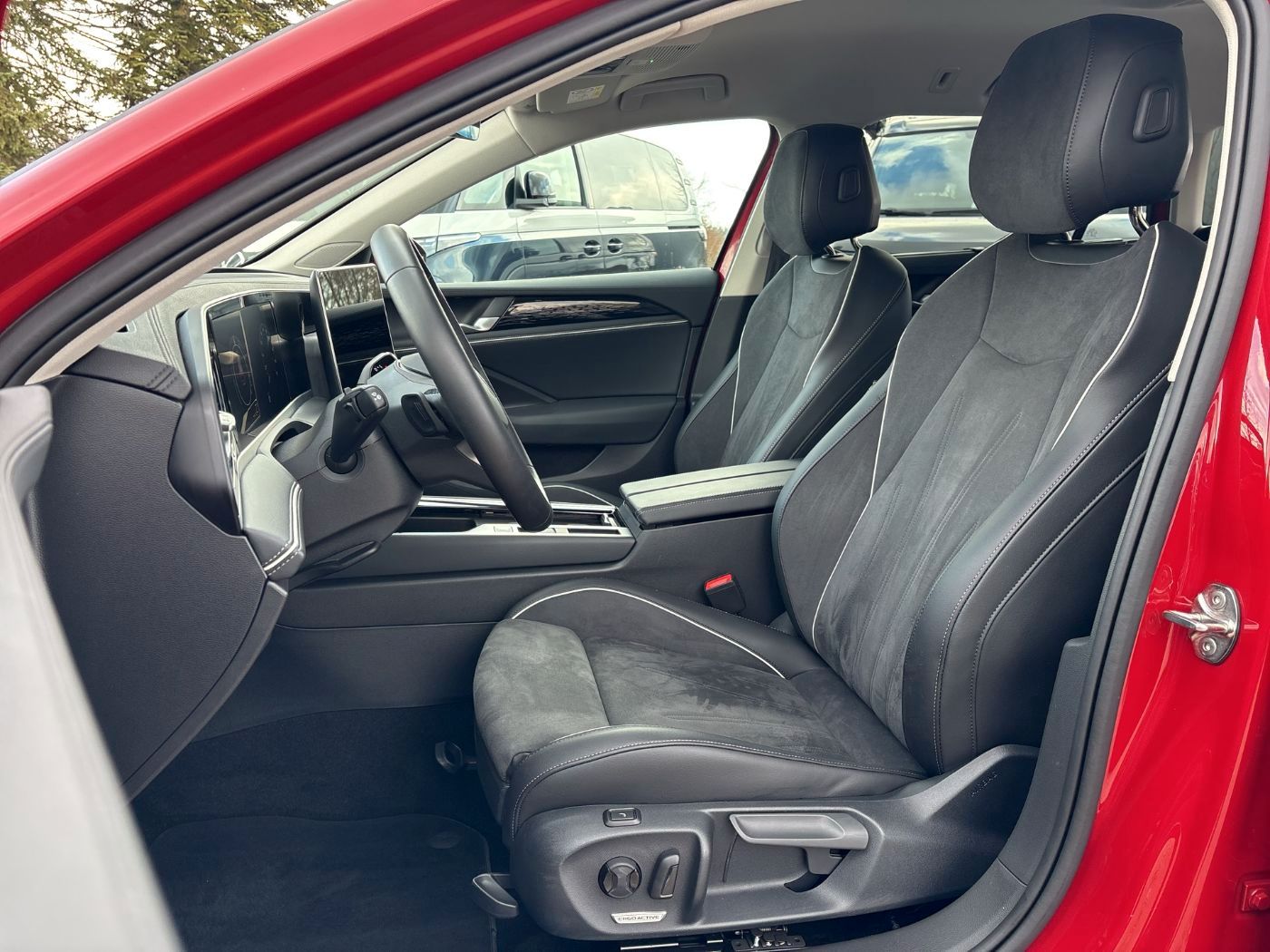 Volkswagen Passat Variant Elegance eHybrid Matrix/CCS/AHK foto 13