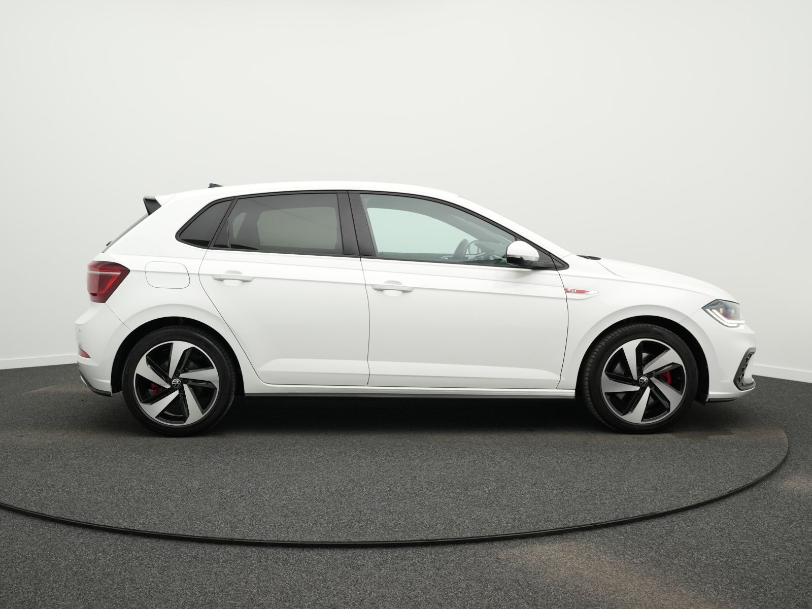 Volkswagen Polo GTI 2.0 TSI DSG *IQ.LIGHT*BEATS*ACC*17''* foto 11