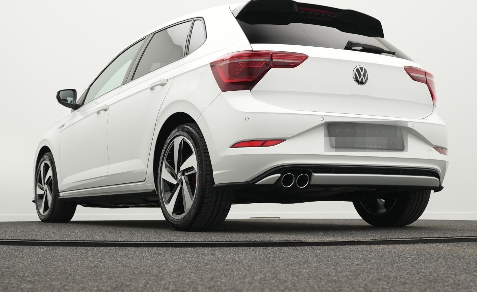 Volkswagen Polo GTI 2.0 TSI DSG *IQ.LIGHT*BEATS*ACC*17''* foto 21