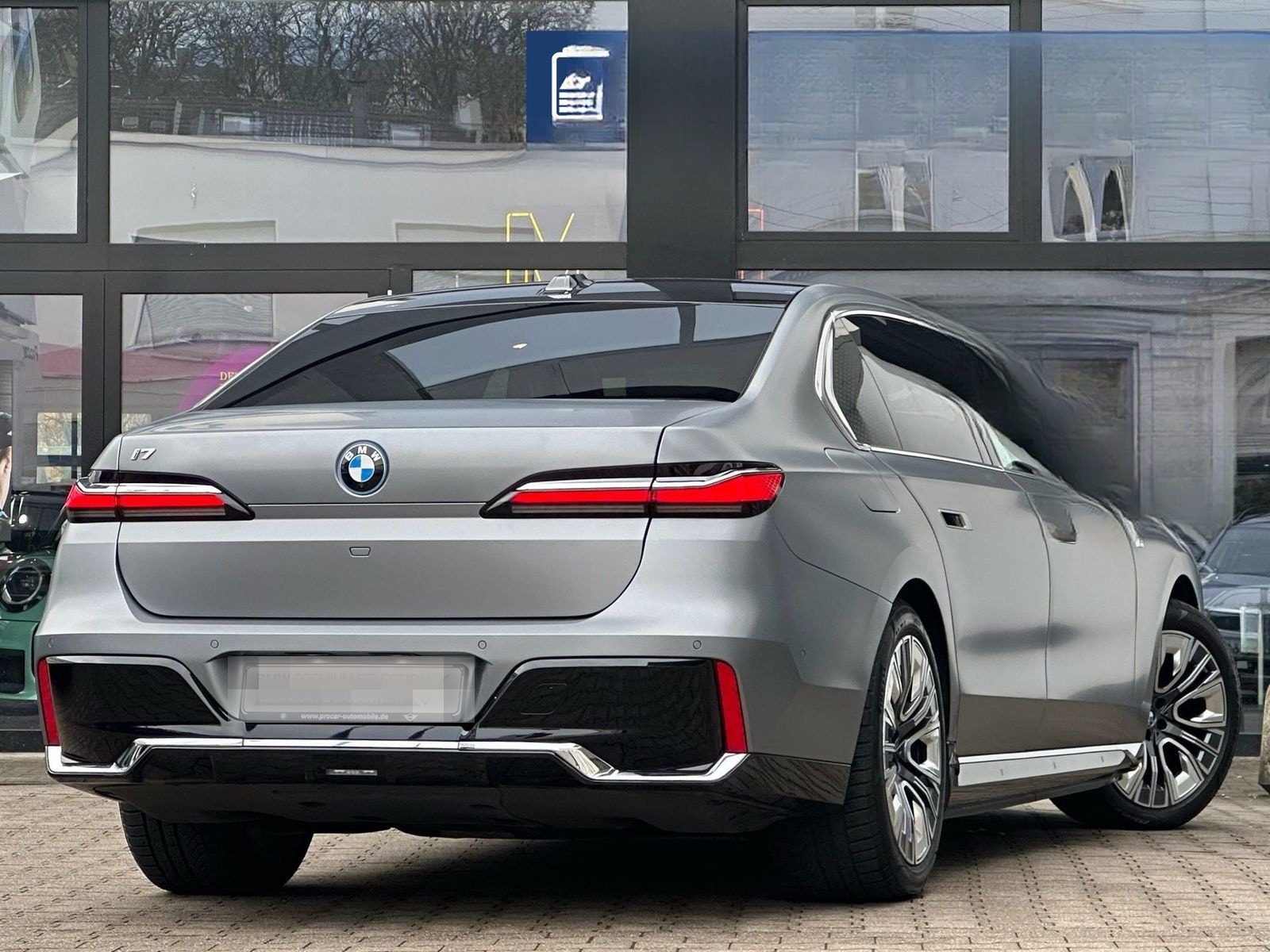 BMW i7 xDrive60 M Sport DA/PA Prof B&W Massage 21" foto 2