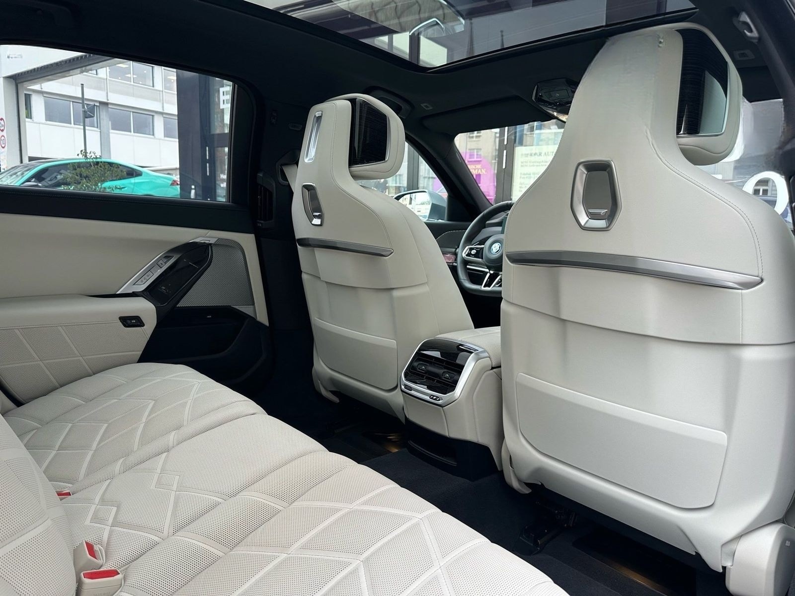 BMW i7 xDrive60 M Sport DA/PA Prof B&W Massage 21" foto 9