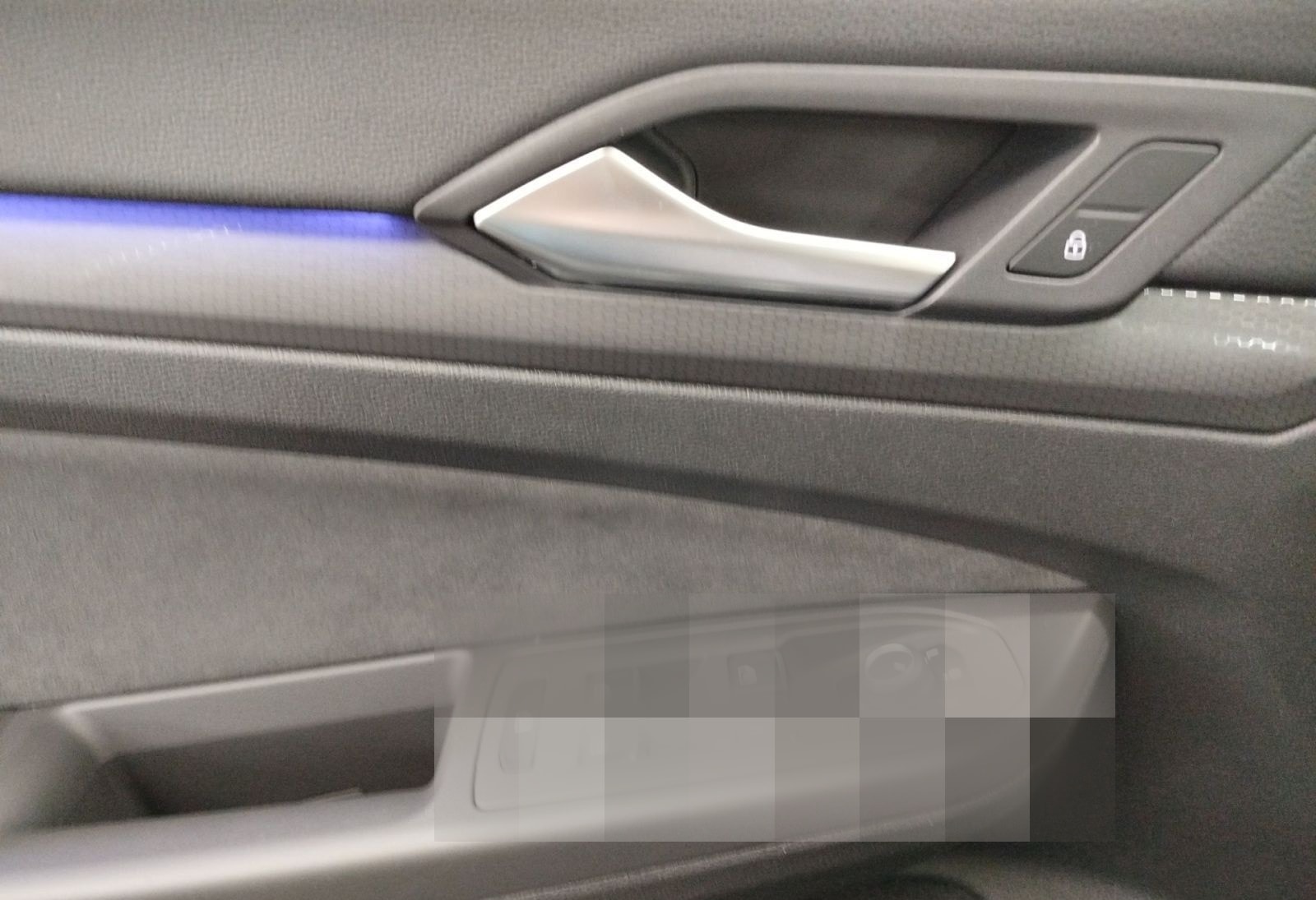 Volkswagen Golf VIII GTI CLUBSPORT 2.0 TSI BLACKSTYLE AKRA foto 8