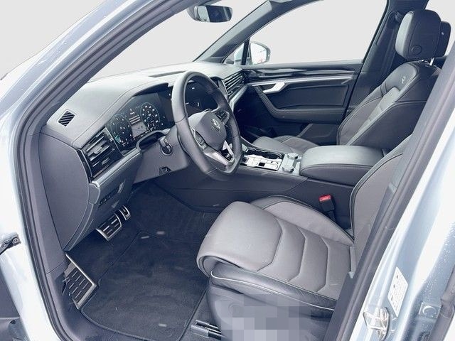 Volkswagen Touareg 3.0 TDI 4M R-Line Leder AHK Pano Stand foto 8