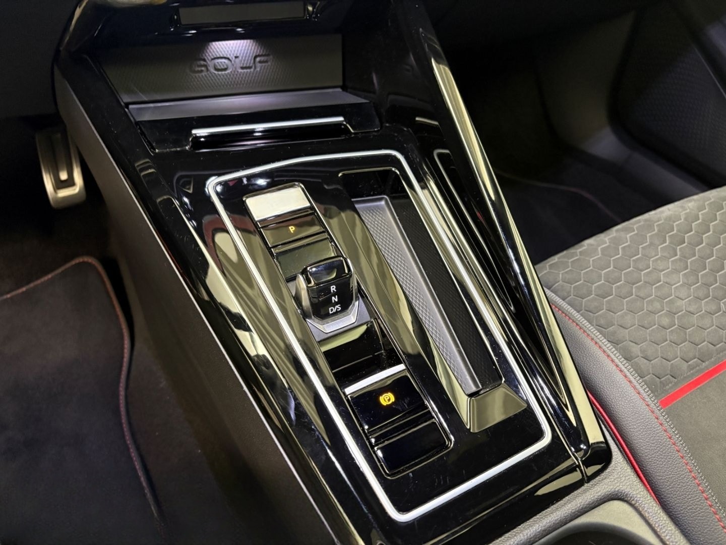 Volkswagen Golf GTI 8 2.0 TSI DSG Clubsport IQ-LIGHT DIGITA foto 17