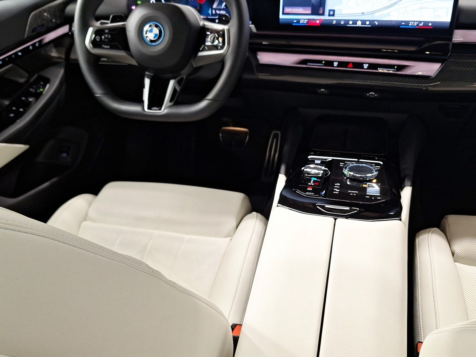 BMW 550e xDrive Limousine M Sport Driv.Assist.Prof foto 14