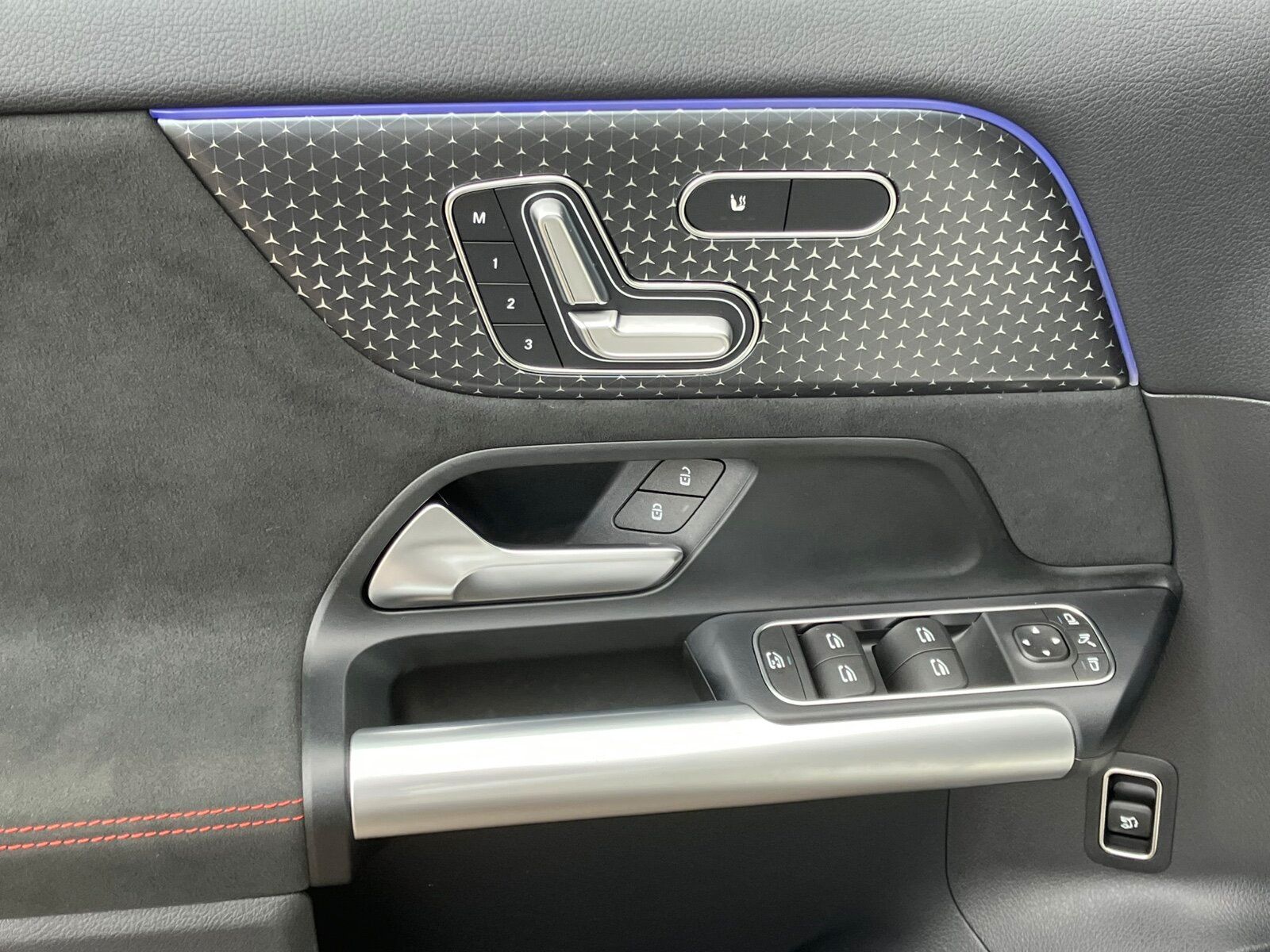 Mercedes-Benz GLA 180 AMG Line LED*Memory-P*Night*Kamera*Keyl* foto 6