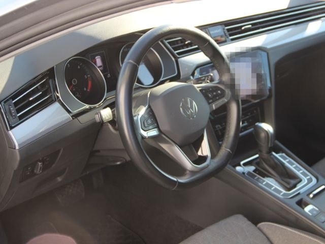 Volkswagen Passat Variant 2.0 TDI Business Niveauregulierun foto 13
