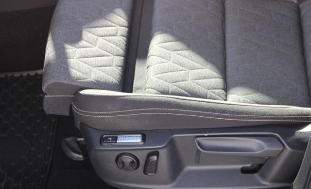 Volkswagen Passat Variant 2.0 TDI Business Niveauregulierun foto 15