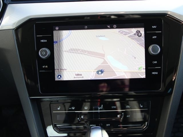 Volkswagen Passat Variant 2.0 TDI Business Niveauregulierun foto 17