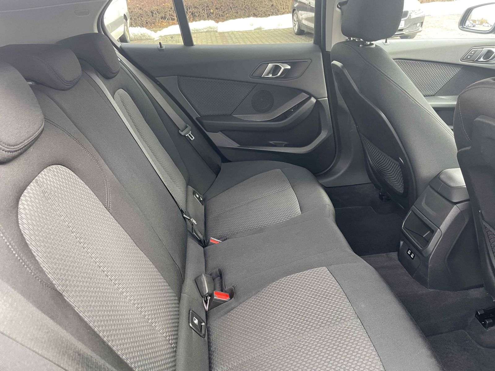 BMW 118i LED/Navi/Lenkradhzg/Garantie bis 03/2029/Sp foto 12