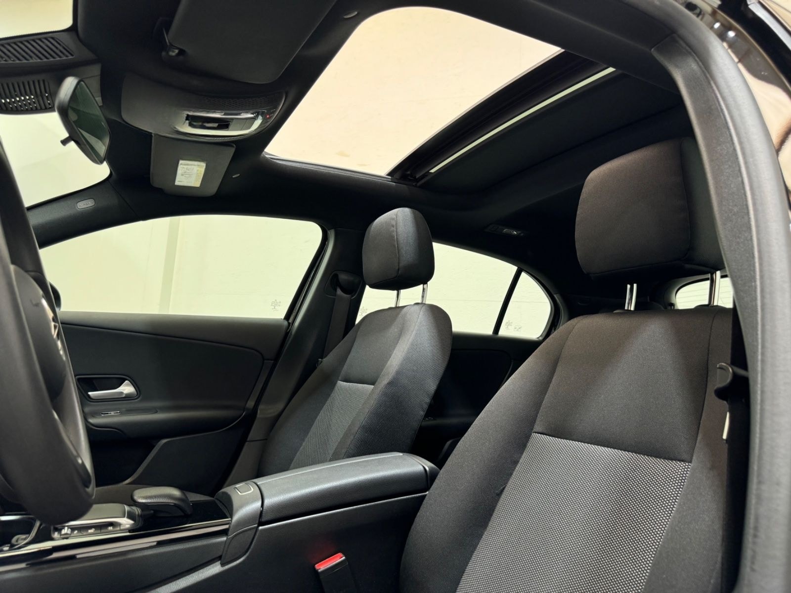 Mercedes-Benz A 250 e - PANORAMA-TEMP-LIVE-PDC-NAVI-BUSINESS foto 8