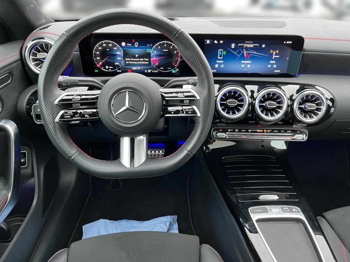 Mercedes-Benz CLA 200 Coupé AMG Pano*AHK*HUD*LEDmulti*360°Ambi foto 11