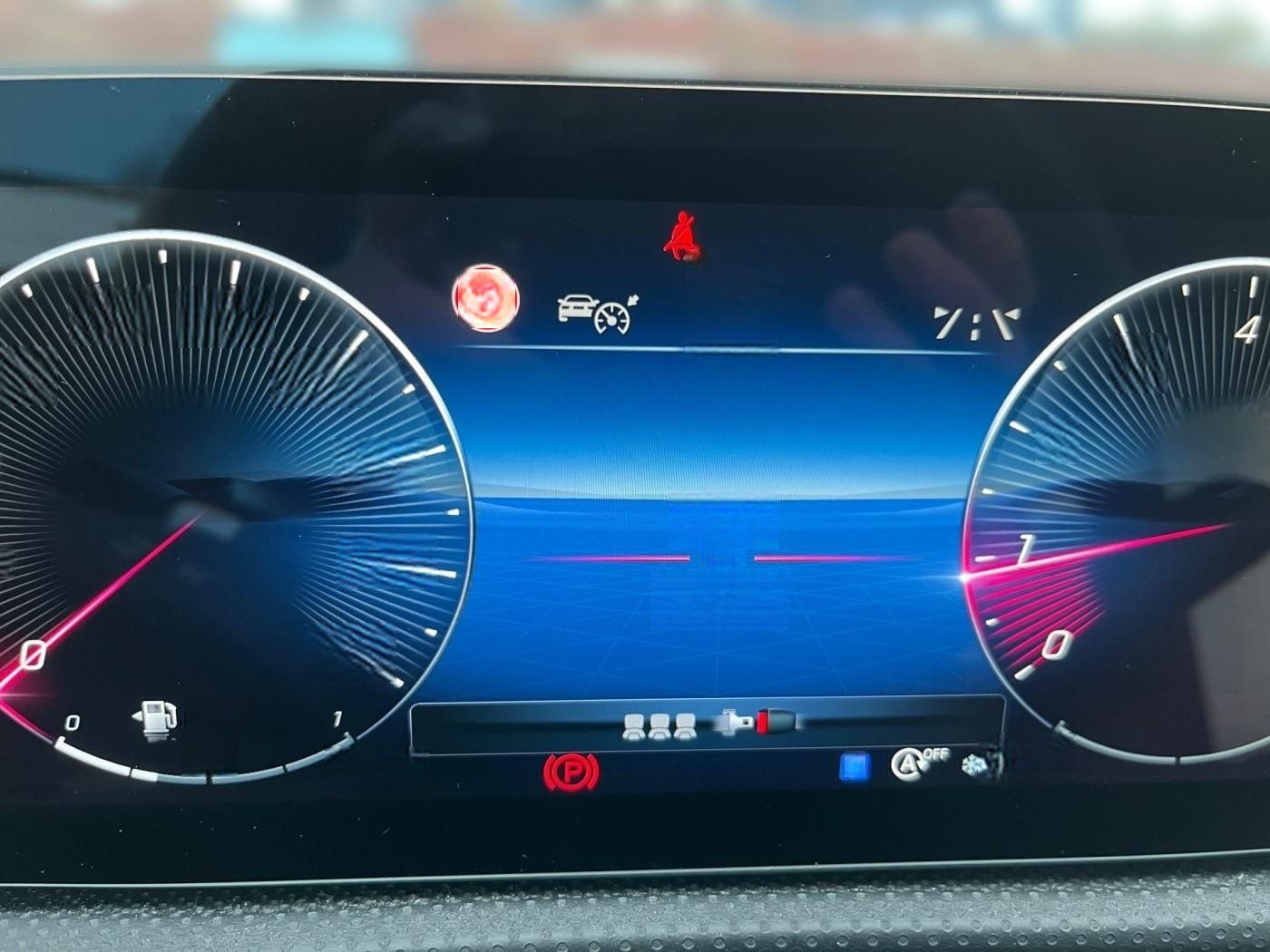 Mercedes-Benz CLA 200 Coupé AMG Pano*AHK*HUD*LEDmulti*360°Ambi foto 7