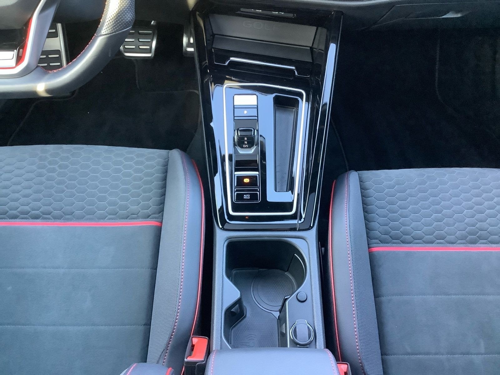 Volkswagen Golf 2.0 TSI DSG GTI Clubsport ACC LED Navi Pano foto 11