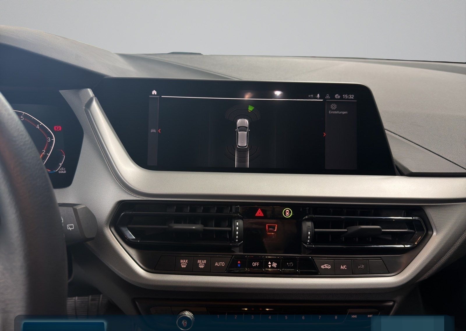 BMW 118i Navi+HiFi+Spurass.+LED+Ambi+BT+S/S-AT+Temp foto 18