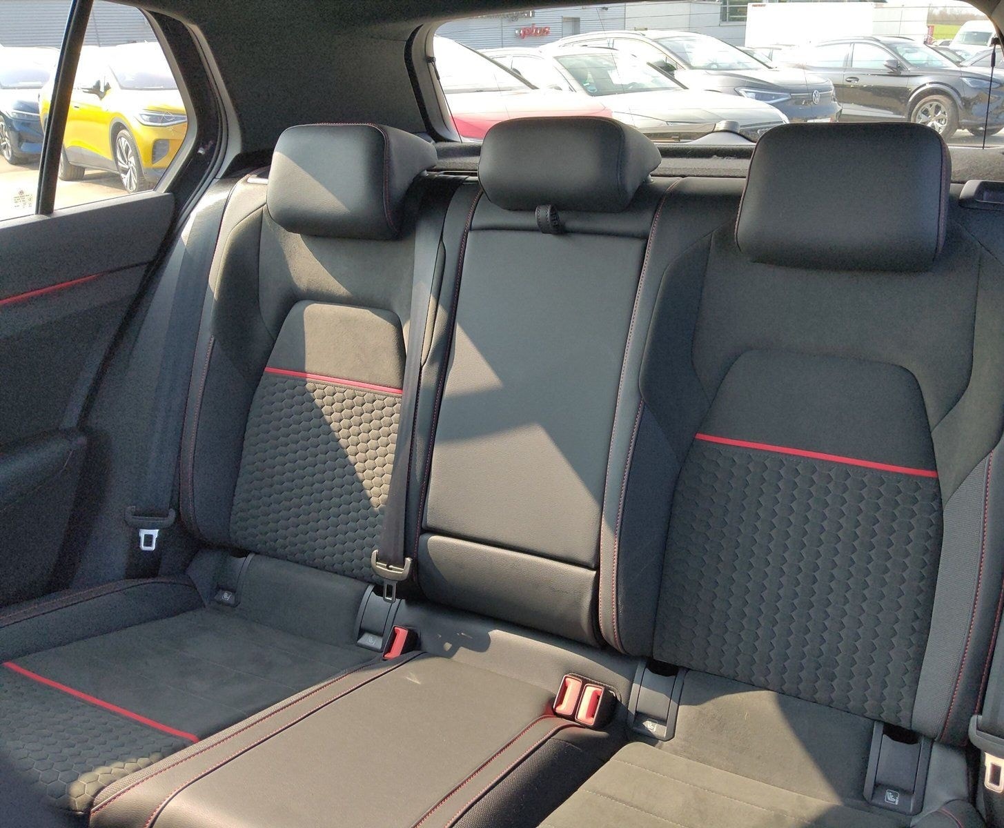 Volkswagen Golf GTI Clubsport Pano HUD H&K IQLight DCC Pano foto 13