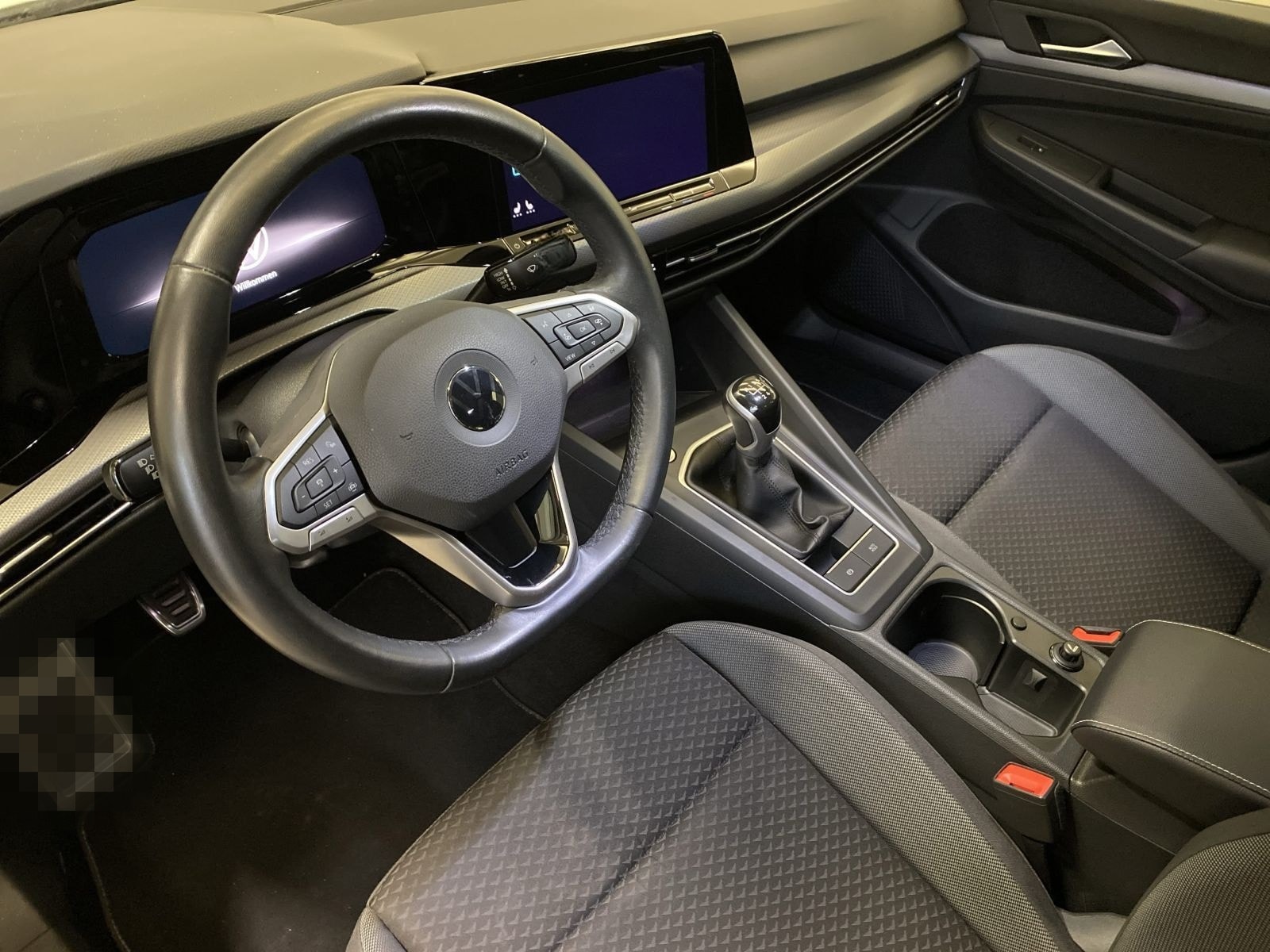 Volkswagen Golf VIII 1.5 TSI Active *AHK*ACC*PDC*RFK*Navi foto 5