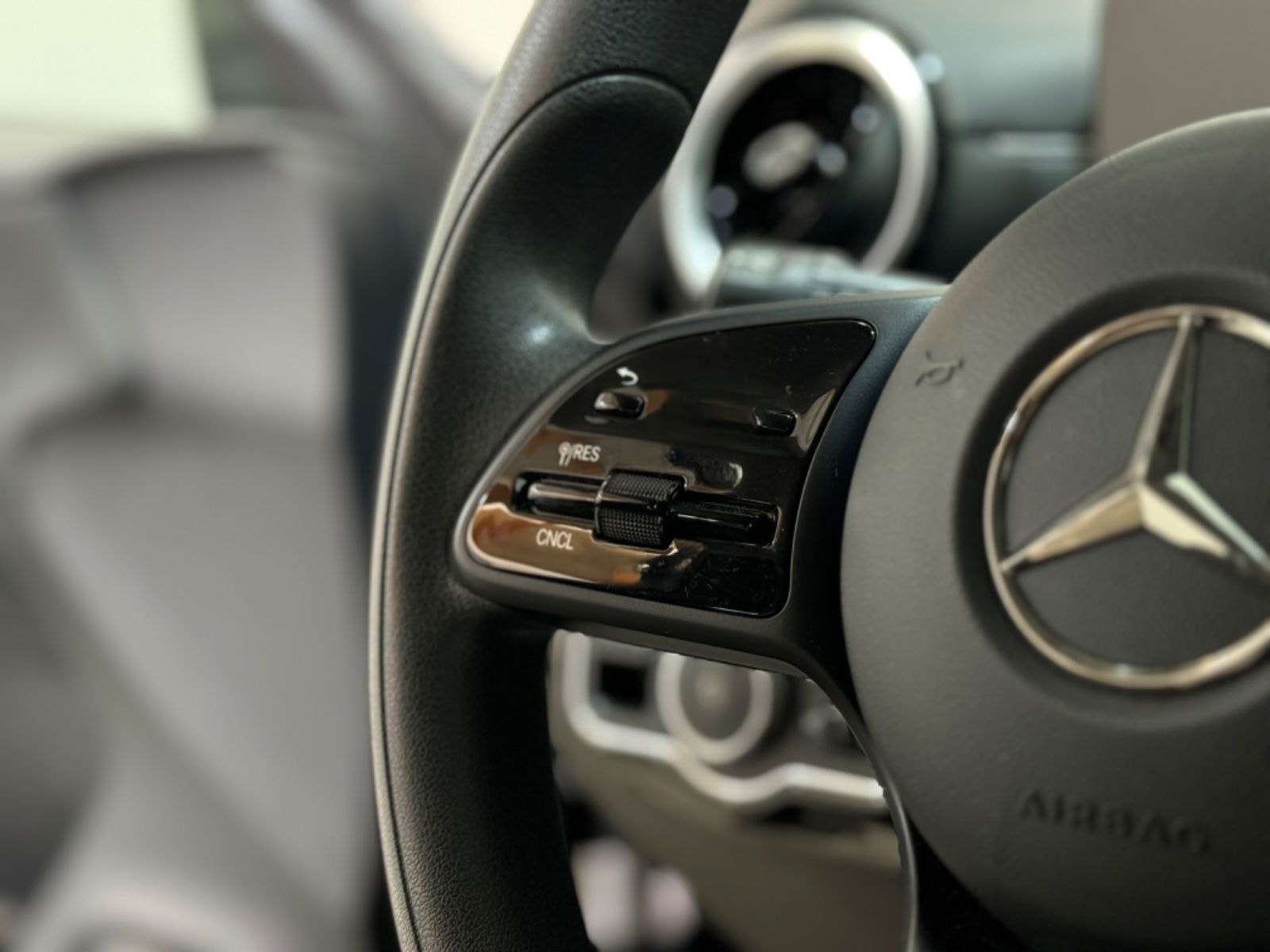 Mercedes-Benz CLA 220 Shooting Brake-PDC-TEMP-CARPLAY-BUSINESS foto 19