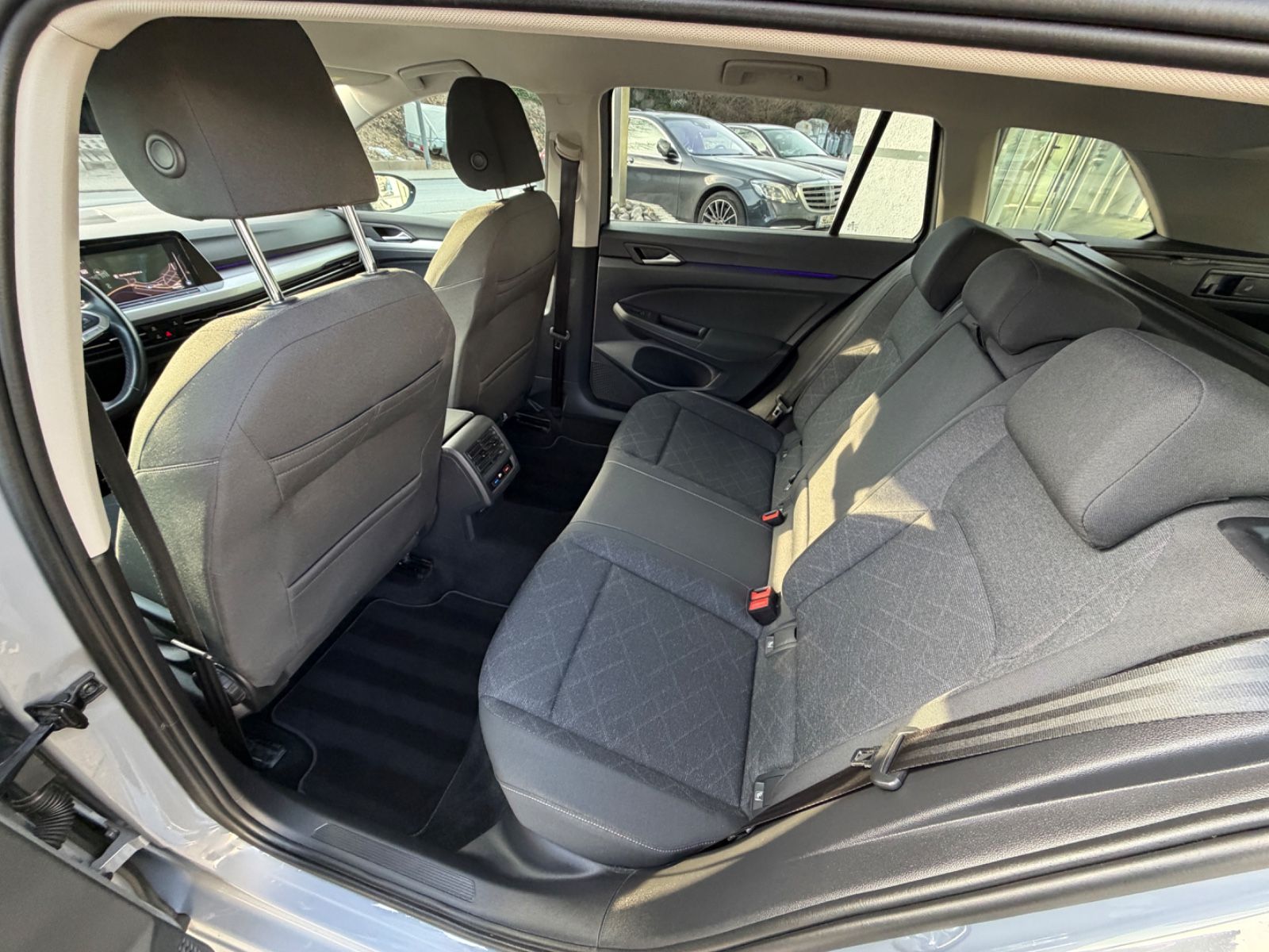 Volkswagen Golf VIII Variant 2.0 TDI Life*AHK*NAVI*Ambiente foto 17