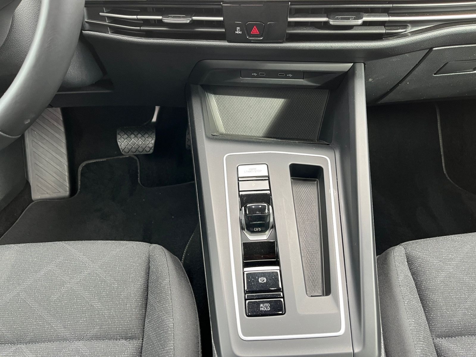 Volkswagen Golf VIII Variant 2.0TDI DSG Life AHK Cam Navi foto 8