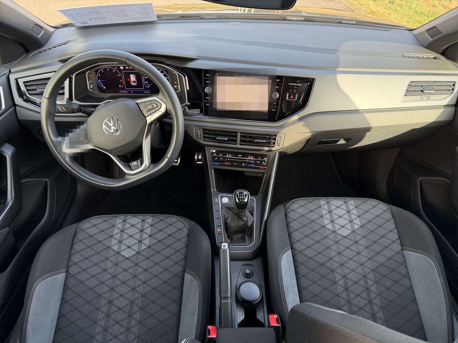 Volkswagen Taigo 1,0 TSI R-Line Navi LED Kamera foto 8