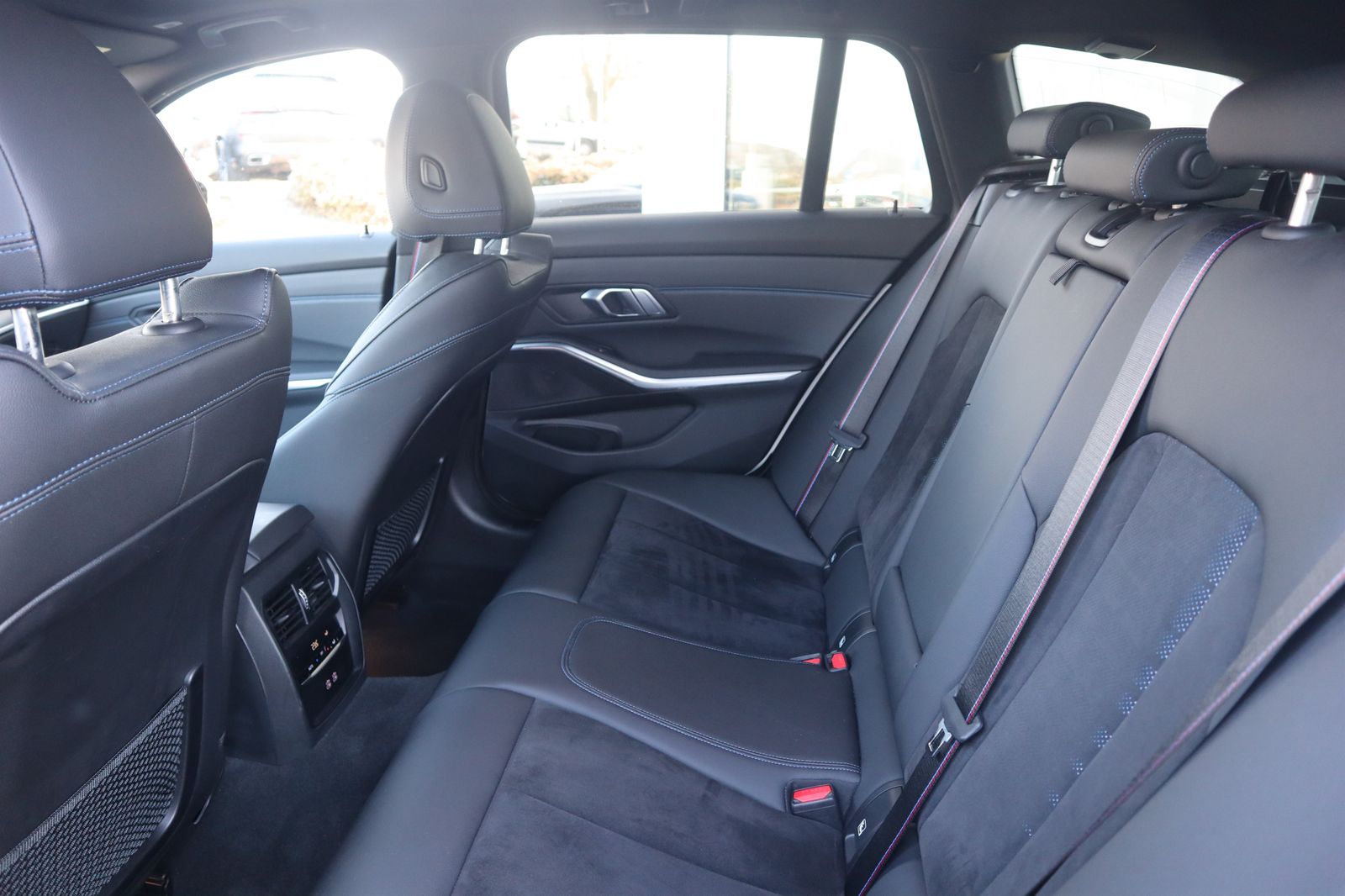 BMW 320d xDrive Touring M Sport Pro/DAB/AHK/Lhz/ACC foto 6