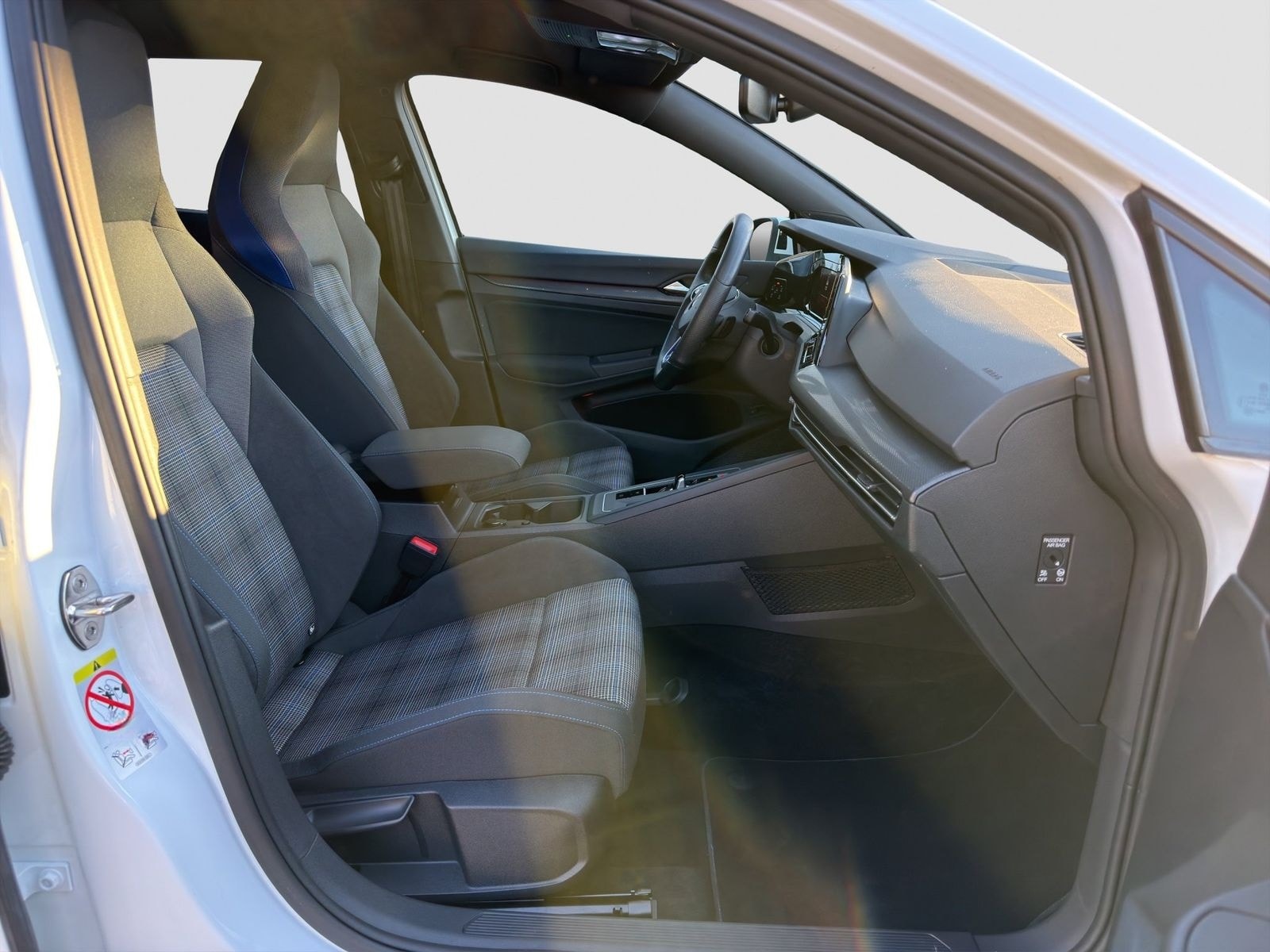 Volkswagen Golf GTE 1.4 TSI Hybrid Business LED Virtual Kam foto 15