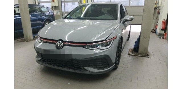 Volkswagen Golf VIII 2.0 TSI DSG GTI Clubsport AKRAPOVIC Ha foto 2