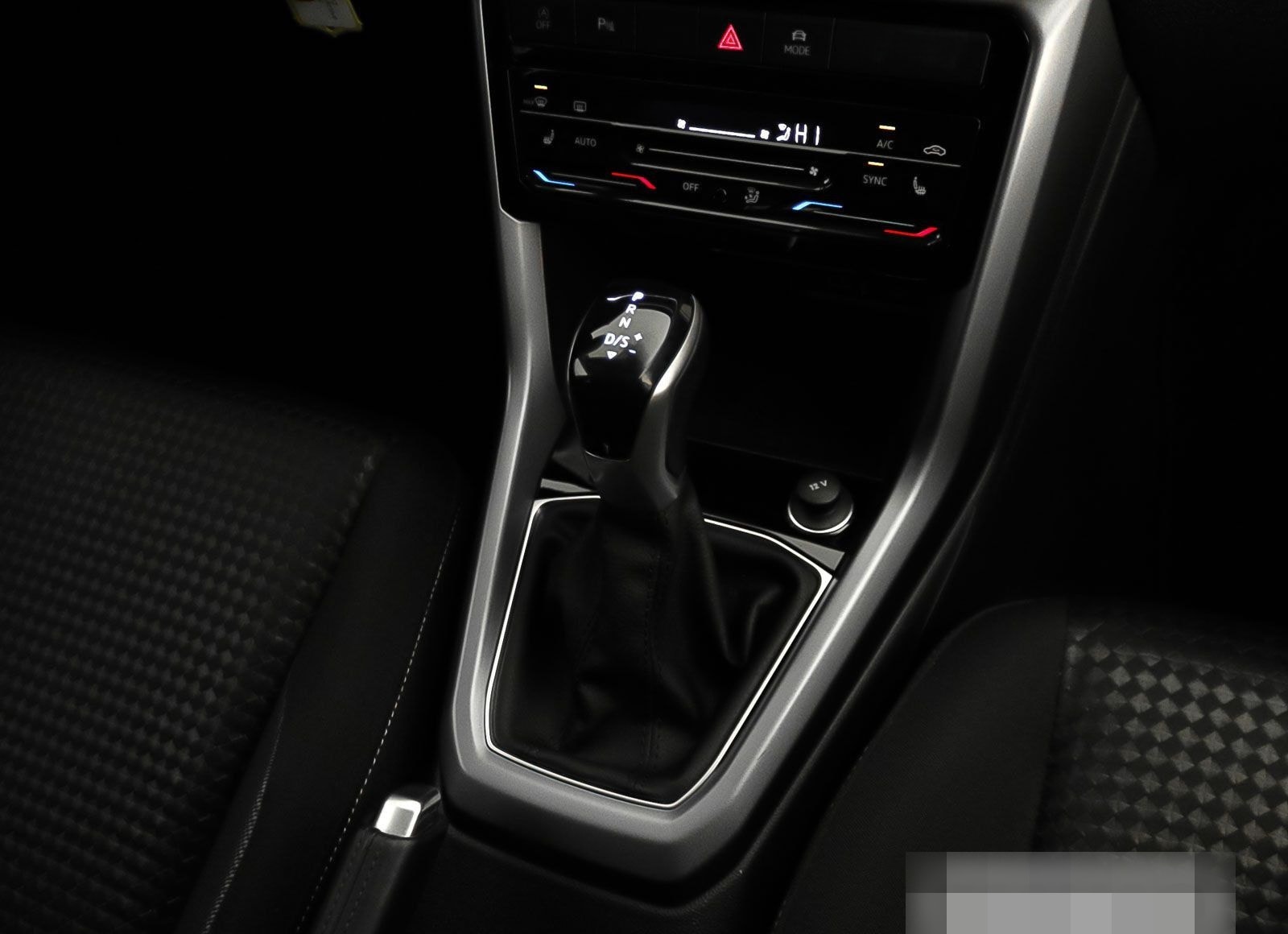 Volkswagen T-Cross ACTIVE 1.5 TSI Navi ParkPilot App DSG foto 16