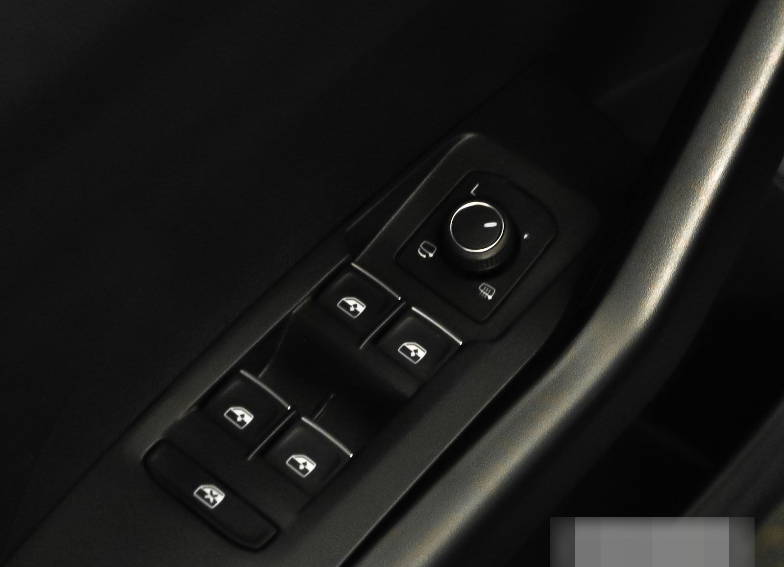 Volkswagen T-Cross ACTIVE 1.5 TSI Navi ParkPilot App DSG foto 24