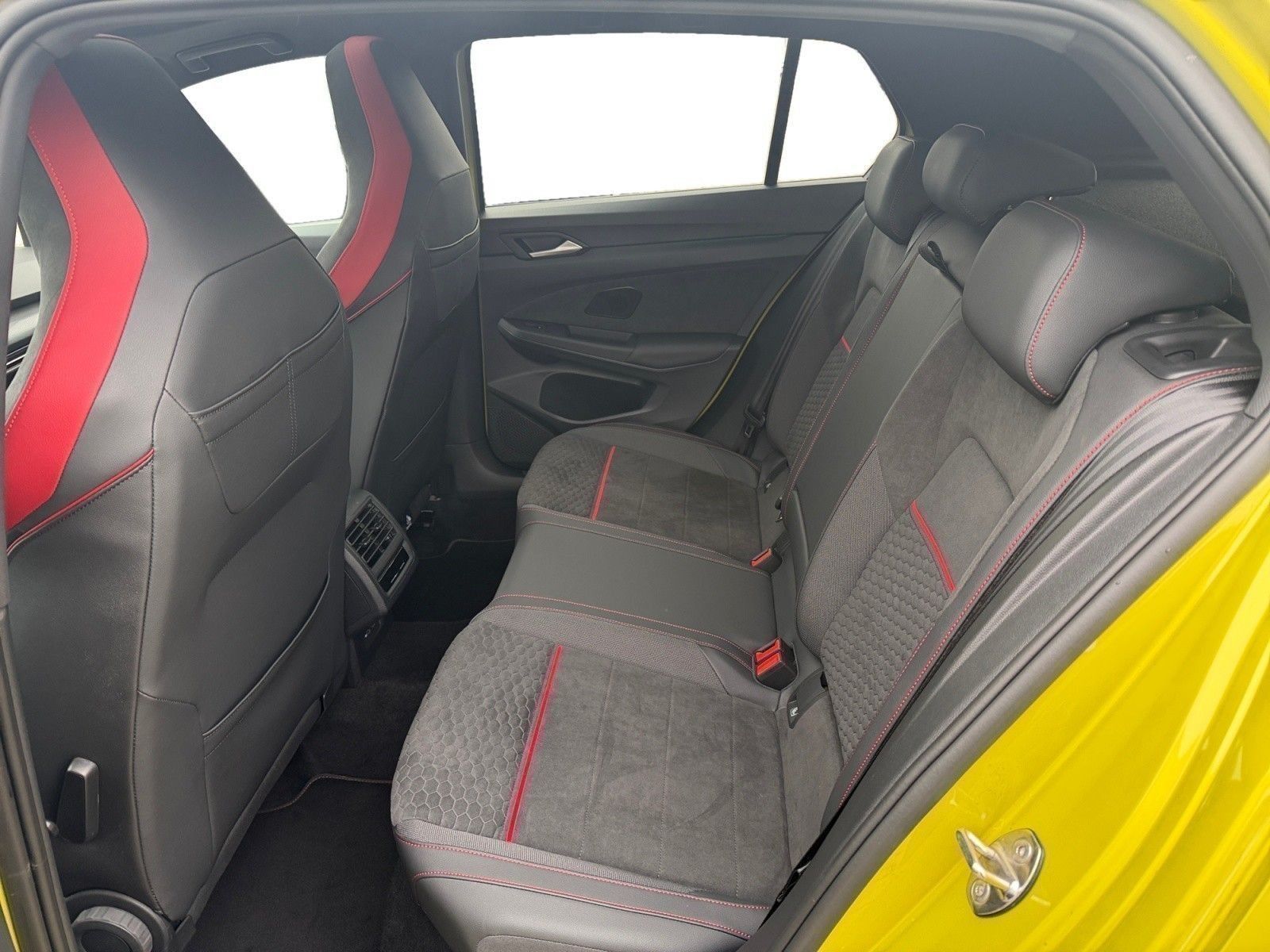 Volkswagen Golf GTI Clubsport 2,0 l TSI 7-Gang DSG foto 14