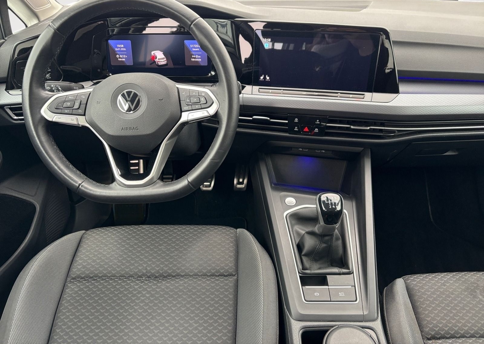 Volkswagen Golf VIII 1.5 TSI Active+NAVI+RFK+Standhzg+LED+A foto 11